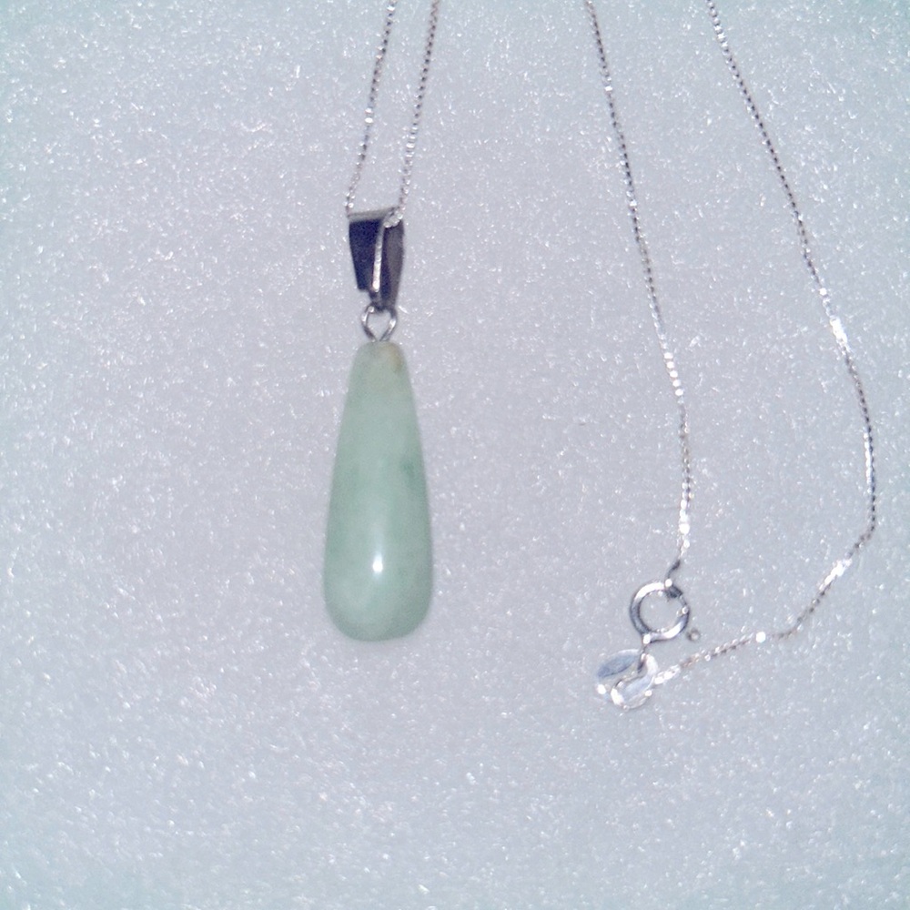 Boho hippie Jade 16” Sterling Silver Neckl…